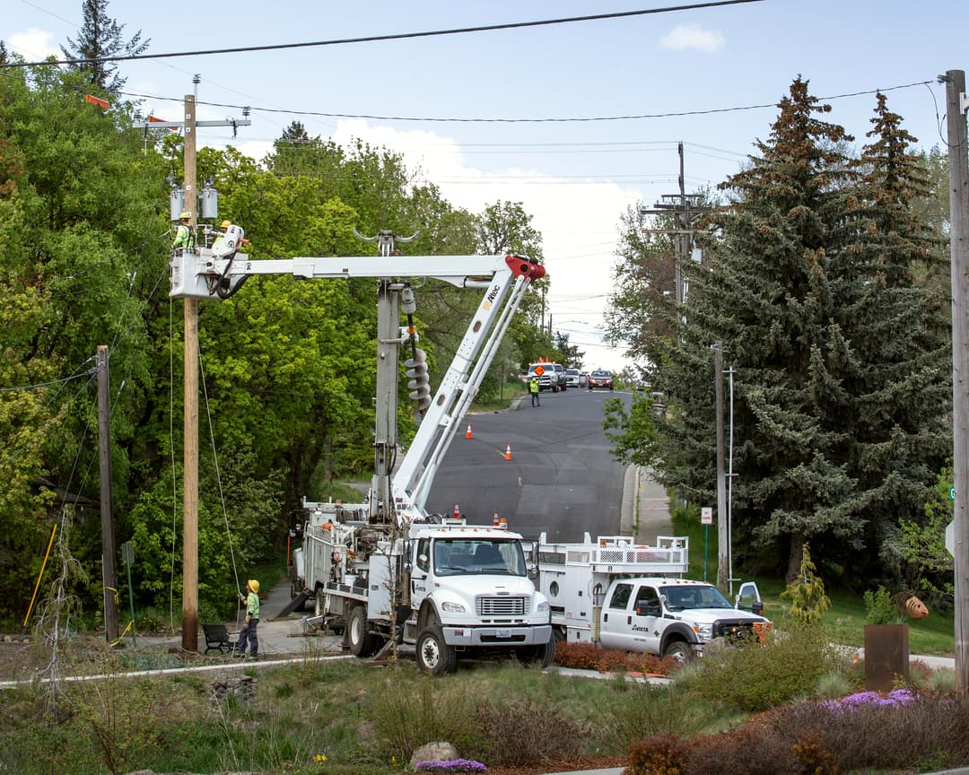 Electric Utility Rework Electric Utilities | Schweitzer Engineering Laboratories