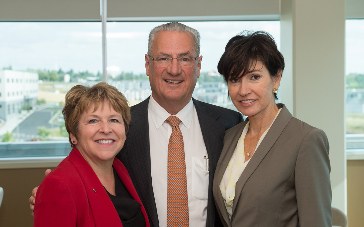 Schweitzer family, SEL give to Floyd medical education fund