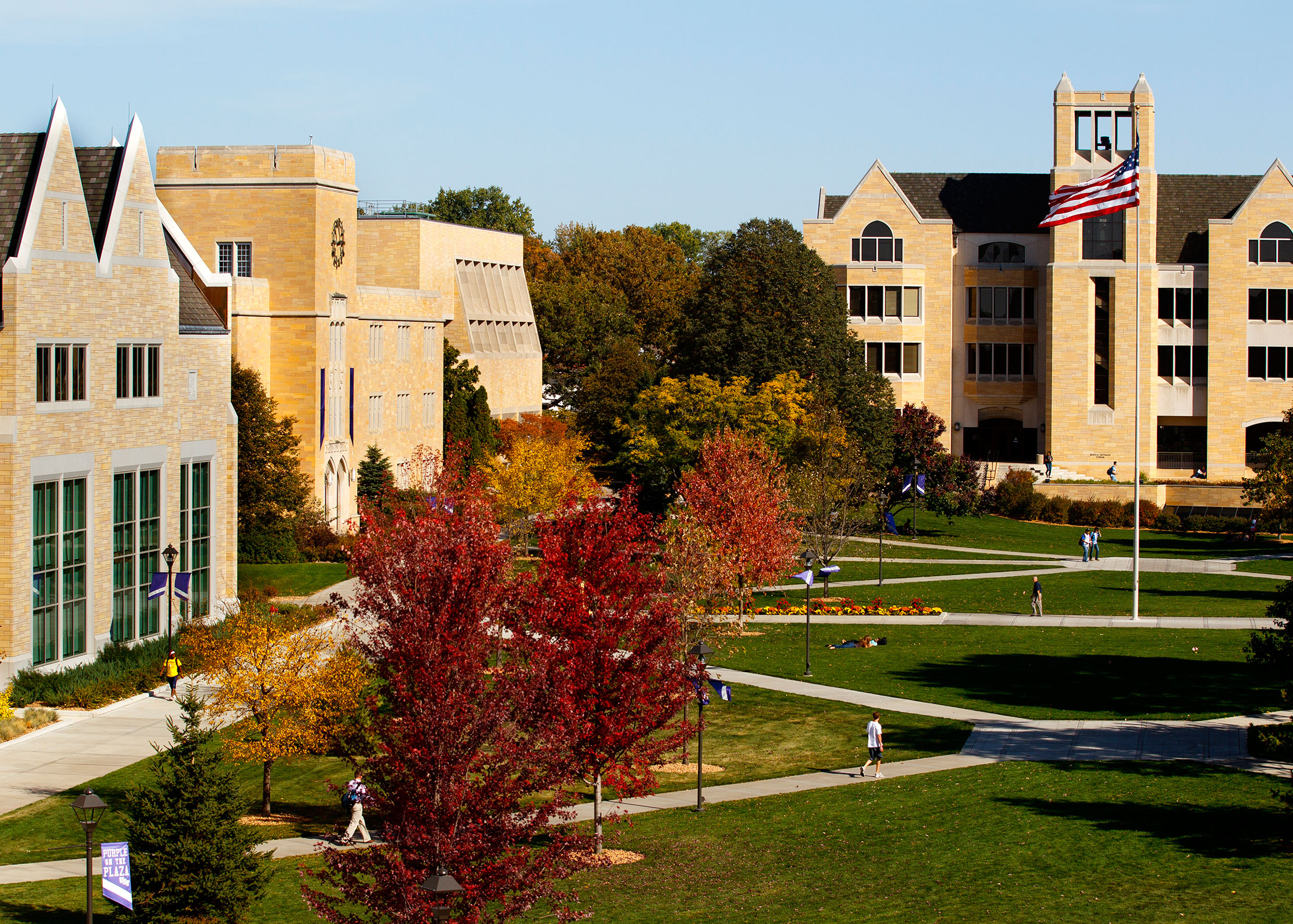 University of St. Thomas builds microgrid research facility using SEL technology