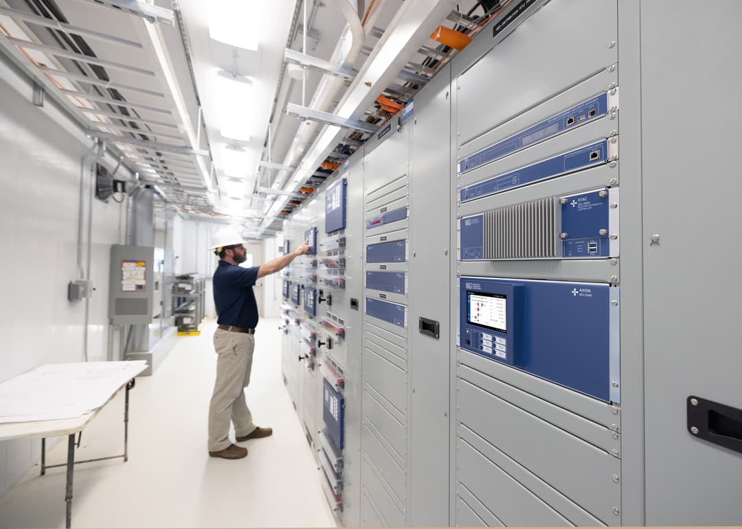 Webinar: New to the SEL Axion — touchscreen interface for bay control ...
